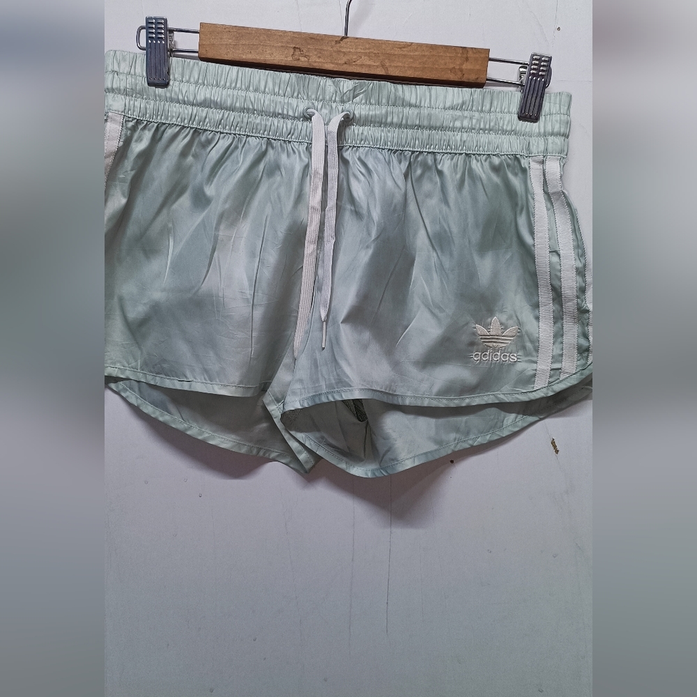 Adidas women shorts - Picture 3 of 6